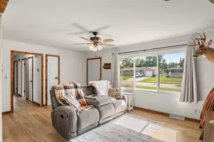 944 Hillside Dr, Jefferson, WI 53549 - Photo 10