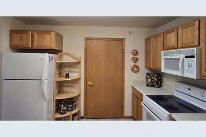 163 Shato Lane, Monona, WI 53716 - Photo 8