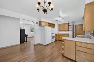5509 Raymond Rd, Madison, WI 53711 - Photo 6