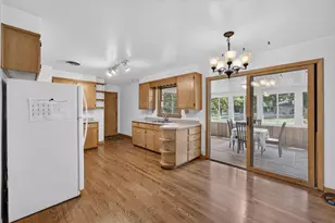 5509 Raymond Rd, Madison, WI 53711 - Photo 8
