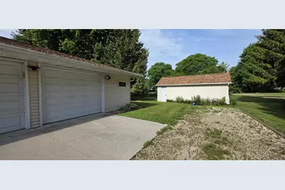 1809 Minnesota Avenue, North Fond du Lac, WI 54937 - Photo 4
