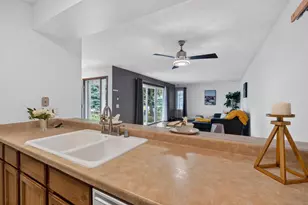 867 Henry St, Waunakee, WI 53597 - Photo 8