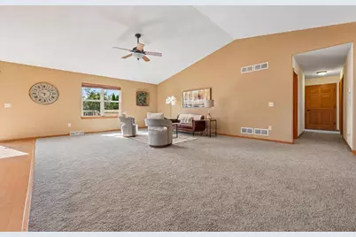 1109 Hickory Lane, Watertown, WI 53094 - Photo 8