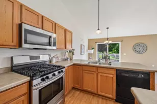 1109 Hickory Ln, Watertown, WI 53094 - Photo 16