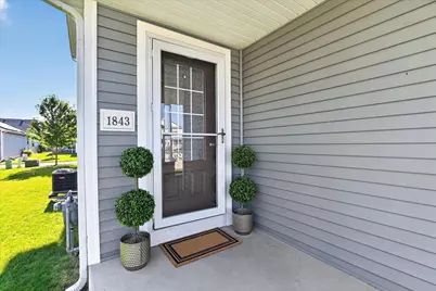 1843 Autumn Lake Parkway, Madison, WI 53718 - Photo 4