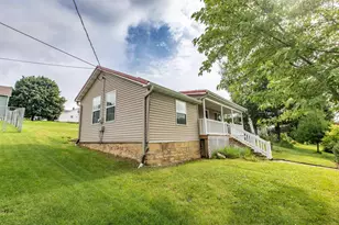 215 5th St, Mineral Point, WI 53565 - Photo 12