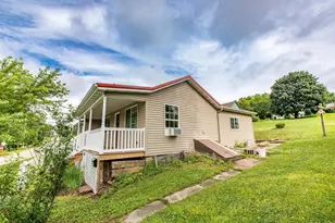 215 5th St, Mineral Point, WI 53565 - Photo 10