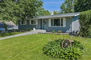631 10th St, Baraboo, WI 53913 - Photo 48