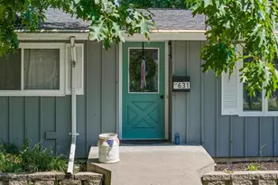 631 10th St, Baraboo, WI 53913 - Photo 2