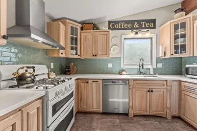 631 10th Street, Baraboo, WI 53913 - Photo 4