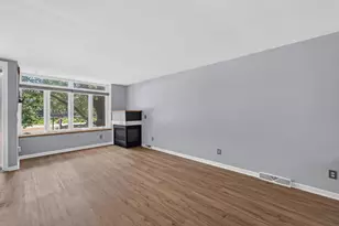 831 S Mills St, Madison, WI 53715 - Photo 2