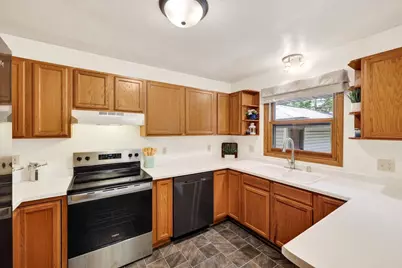 5206 Starker Avenue, Madison, WI 53716 - Photo 10