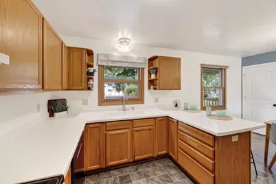 5206 Starker Avenue, Madison, WI 53716 - Photo 12