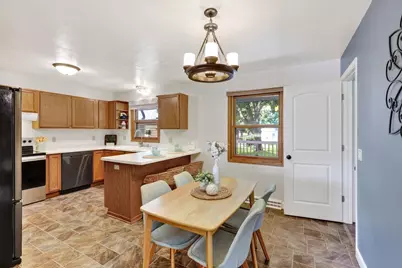 5206 Starker Avenue, Madison, WI 53716 - Photo 6