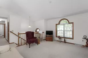 6901 Fieldwood Rd, Madison, WI 53718 - Photo 6