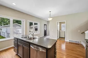 525 W Conant St, Portage, WI 53901 - Photo 14
