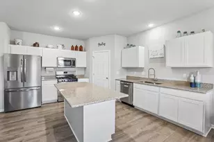 801 Margarets Wy, Belleville, WI 53508 - Photo 8