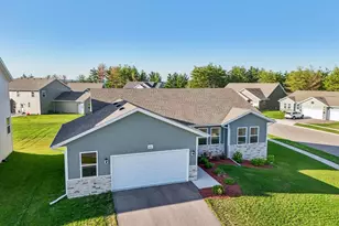 801 Margarets Wy, Belleville, WI 53508 - Photo 2