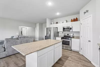 801 Margarets Way, Belleville, WI 53508 - Photo 10