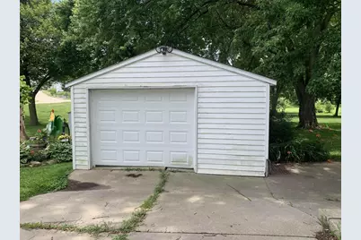 641 S Center Street, Beaver Dam, WI 53916 - Photo 4