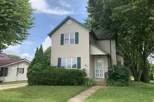 641 S Center St, Beaver Dam, WI 53916 - Photo 2