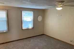 641 S Center St, Beaver Dam, WI 53916 - Photo 38