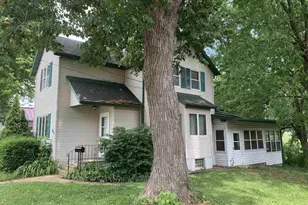 641 S Center St, Beaver Dam, WI 53916 - Photo 6