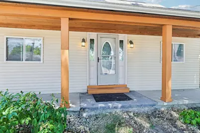 147 W Garland Street, Jefferson, WI 53549 - Photo 4