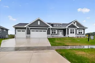502 Morning Cv Cir, Verona, WI 53593 - Photo 2