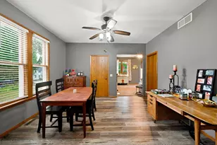 122 N 2nd St, Mount Horeb, WI 53572 - Photo 6