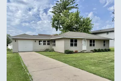 405 E Madison Street, Cambridge, WI 53523 - Photo 2
