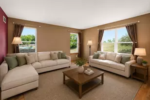 801 Gold Finch Ln, Marshall, WI 53559 - Photo 4