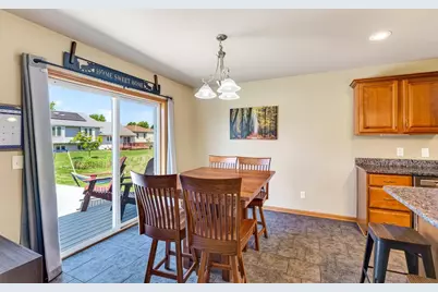 332 Sandridge Trail, Sun Prairie, WI 53590 - Photo 10