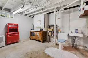 2625 E Lawn Ct, Madison, WI 53704 - Photo 18