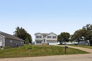 6738 Henry Rd, Belleville, WI 53508 - Photo 4
