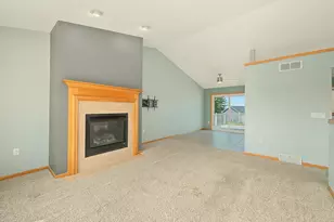 6738 Henry Rd, Belleville, WI 53508 - Photo 8