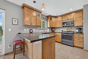 837 Vista Ridge Dr, Mount Horeb, WI 53572 - Photo 8