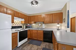 403 Hanson Rd, Stoughton, WI 53589 - Photo 10