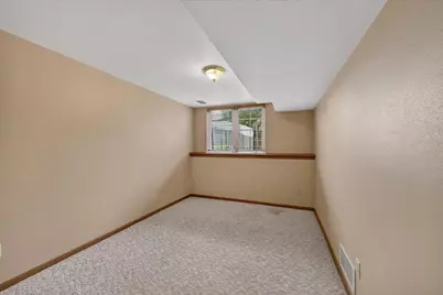403 Hanson Road, Stoughton, WI 53589 - Photo 36