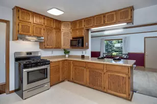 4602 Esch Ln, Madison, WI 53704 - Photo 10
