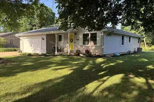 1938 Bootmaker Dr, Beloit, WI 53511 - Photo 2
