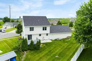 1208 Temple Dr, Mount Horeb, WI 53572 - Photo 2