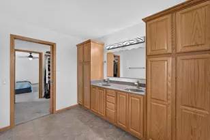1000 Glen View Ct, Mount Horeb, WI 53572 - Photo 26