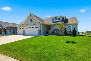 1314 Spahn Dr, Waunakee, WI 53597 - Photo 2