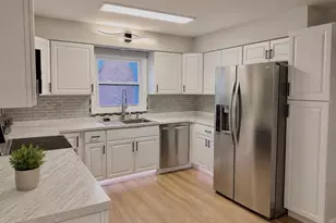 21 N Kenosha Dr, Madison, WI 53705 - Photo 8