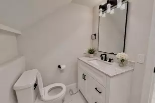 21 N Kenosha Dr, Madison, WI 53705 - Photo 20