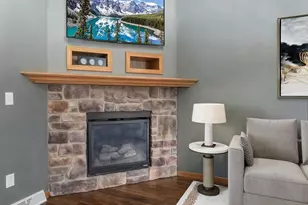 234 E Hill Pkwy, Madison, WI 53718 - Photo 6