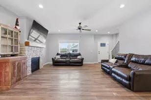3810 Tanglewood Pl, Janesville, WI 53546 - Photo 10
