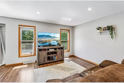 210 Sterling Drive, Edgerton, WI 53534 - Photo 6