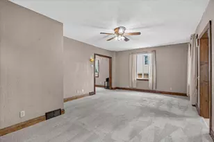 1123 8th St, Beloit, WI 53511 - Photo 10